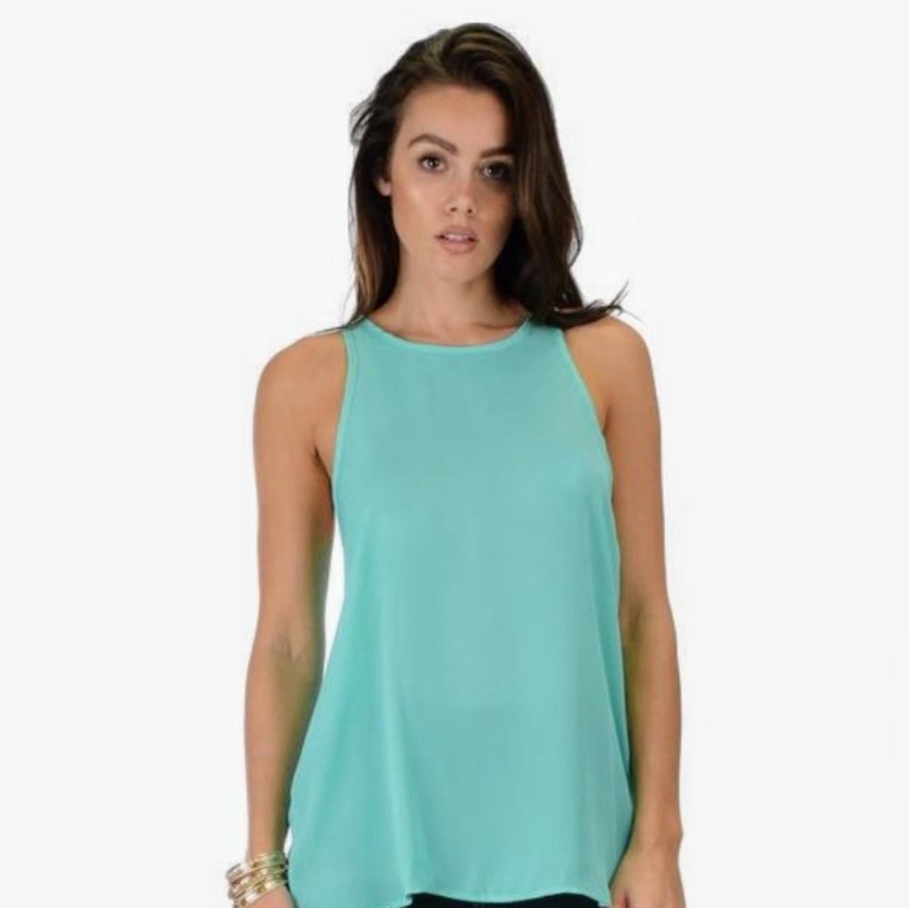 Lyss Loo At First Crush Aqua Top With Keyhole Back